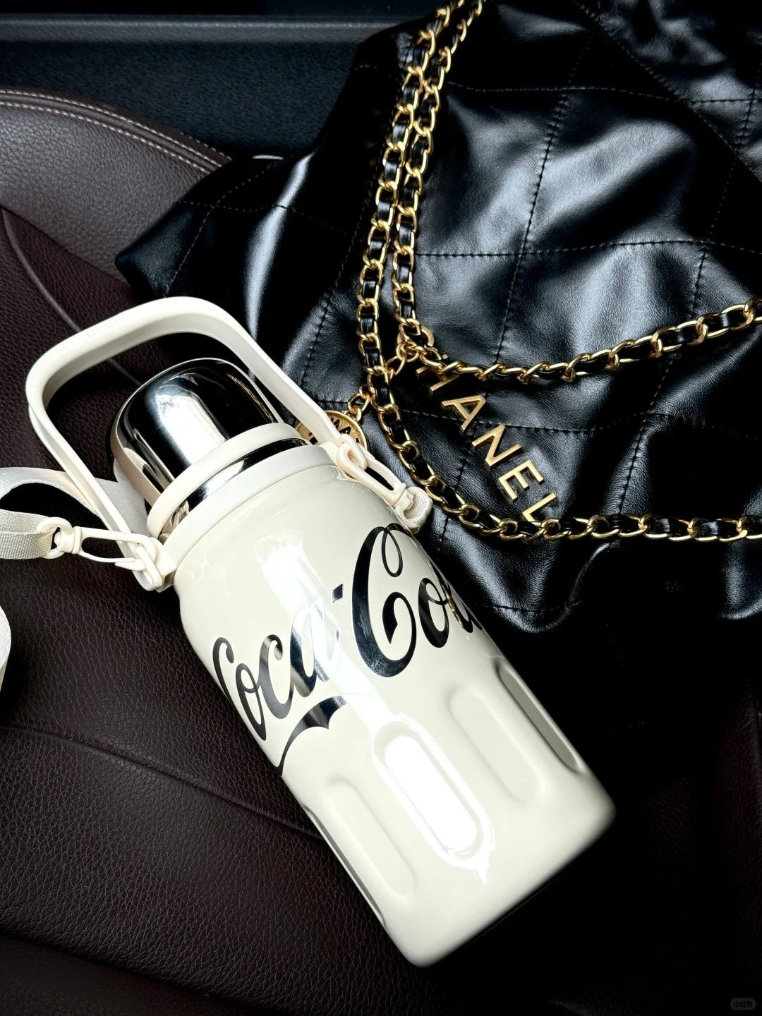 Coca-Cola-Termo Clásico Oficial Original de Acero Inoxidable 316 Grado alimenticio Fría/caliente hermética Tapa dual Filtro incorporado Portátil/Asa/correa/Boca Ancha antideslizante 800ml Blanco/Rojo