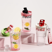 Coca-Cola Oficial Original-Vaso Tritan-Plástico Alimenticio  Resistente a impactos resistente a químicos portátil  pajita Diseño de tapa de tirador desmontable hermético antideslizante 450ml Rosa