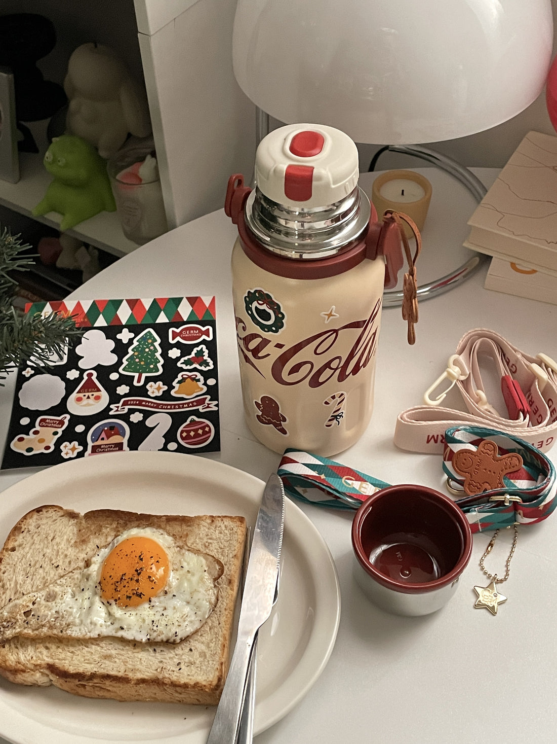 Coca-Cola-Termo Clásico Oficial Original de Acero Inoxidable 316 Grado alimenticio Fría/caliente hermética Tapa dual Filtro incorporado Portátil/Asa/correa/Boca Ancha antideslizante 800ml Blanco/Rojo