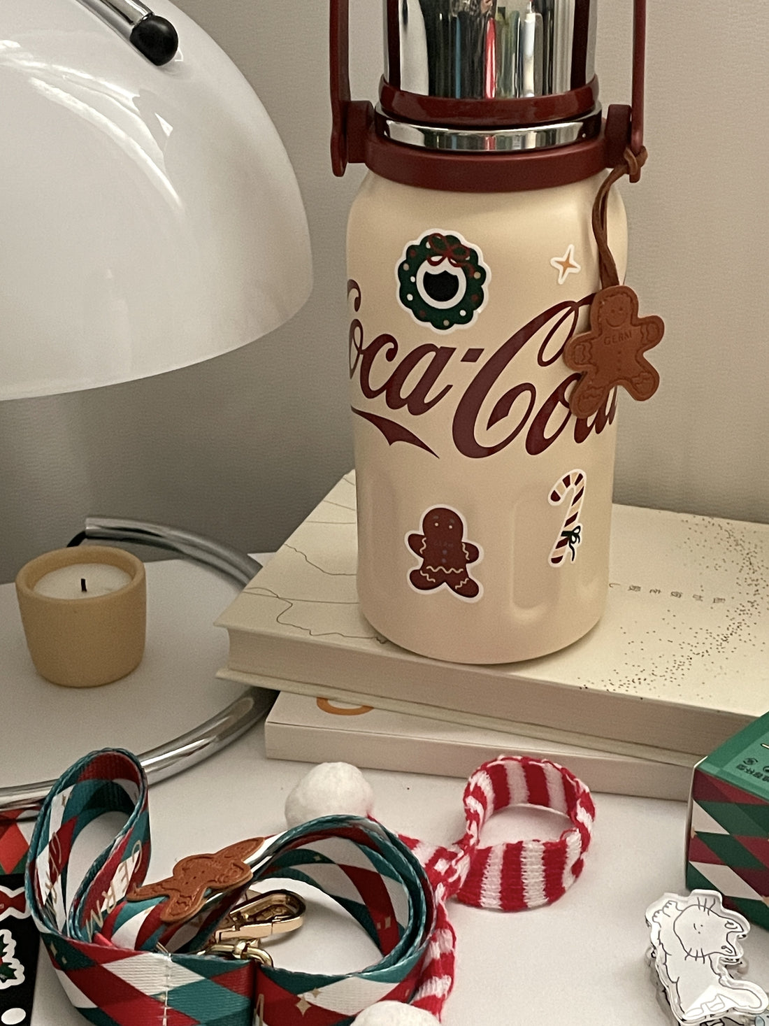 Coca-Cola-Termo Clásico Oficial Original de Acero Inoxidable 316 Grado alimenticio Fría/caliente hermética Tapa dual Filtro incorporado Portátil/Asa/correa/Boca Ancha antideslizante 800ml Blanco/Rojo