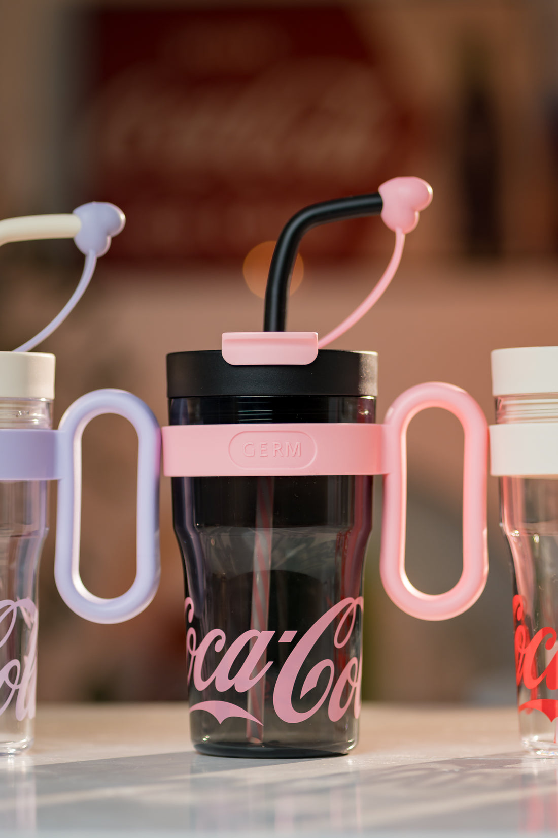 Coca-Cola Oficial Original-Vaso Tritan-Plástico Alimenticio Resistente a impactos resistente a químicos portátil Asa/pajita y tapa antipolvo hermético antideslizante 800mlNegro/Rojo/Púrpura/Verde