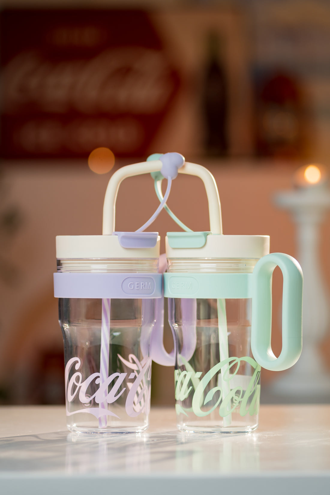 Coca-Cola Oficial Original-Vaso Tritan-Plástico Alimenticio Resistente a impactos resistente a químicos portátil Asa/pajita y tapa antipolvo hermético antideslizante 800mlNegro/Rojo/Púrpura/Verde