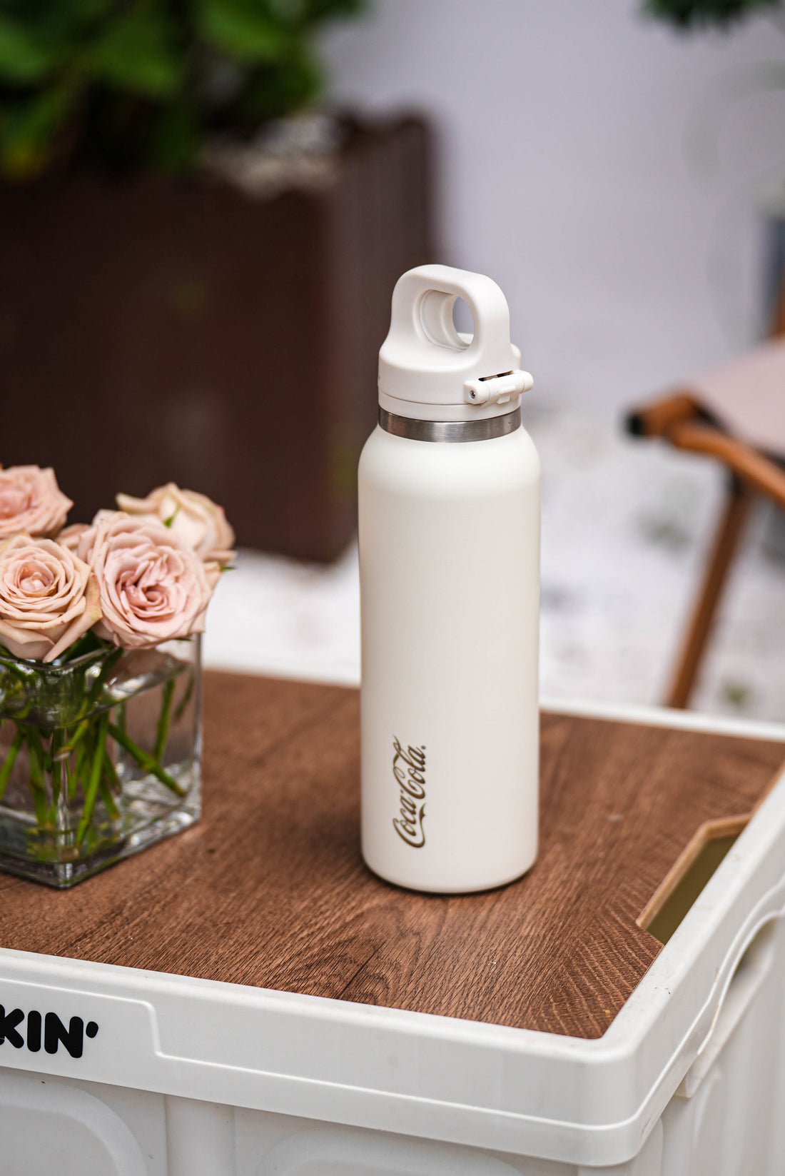 Coca-Cola-Termo Estilo Deportivo Oficial Original de Acero Inoxidable 316 Grado alimenticio Fría/caliente hermética Portátil Apertura y cierre con un solo dedo Doble función de tapa Pajita antideslizante 600ml Blanco/Negro/Rosa＞200