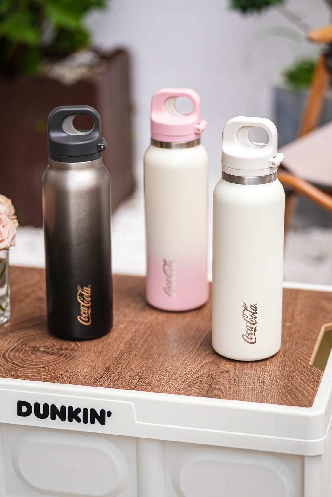 Coca-Cola-Termo Estilo Deportivo Oficial Original de Acero Inoxidable 316 Grado alimenticio Fría/caliente hermética Portátil Apertura y cierre con un solo dedo Doble función de tapa Pajita antideslizante 600ml Blanco/Negro/Rosa＞200