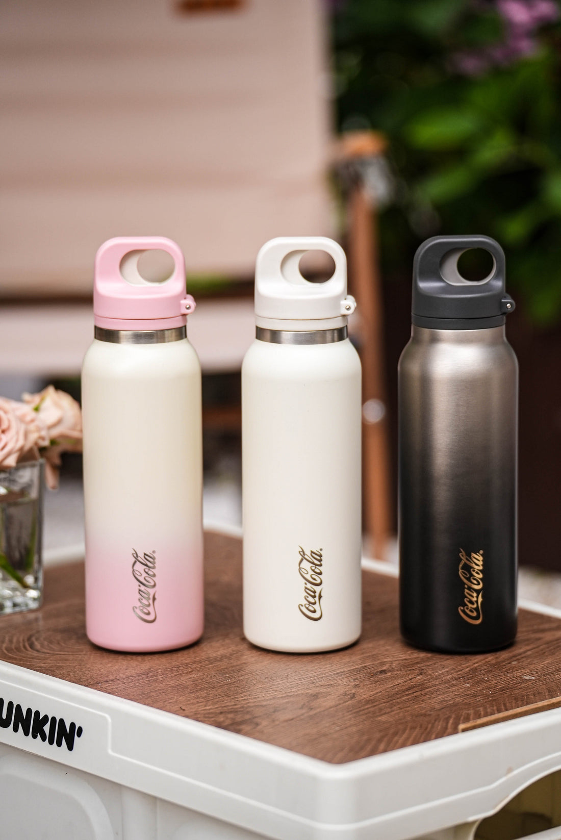 Coca-Cola-Termo Estilo Deportivo Oficial Original de Acero Inoxidable 316 Grado alimenticio Fría/caliente hermética Portátil Apertura y cierre con un solo dedo Doble función de tapa Pajita antideslizante 600ml Blanco/Negro/Rosa＞200