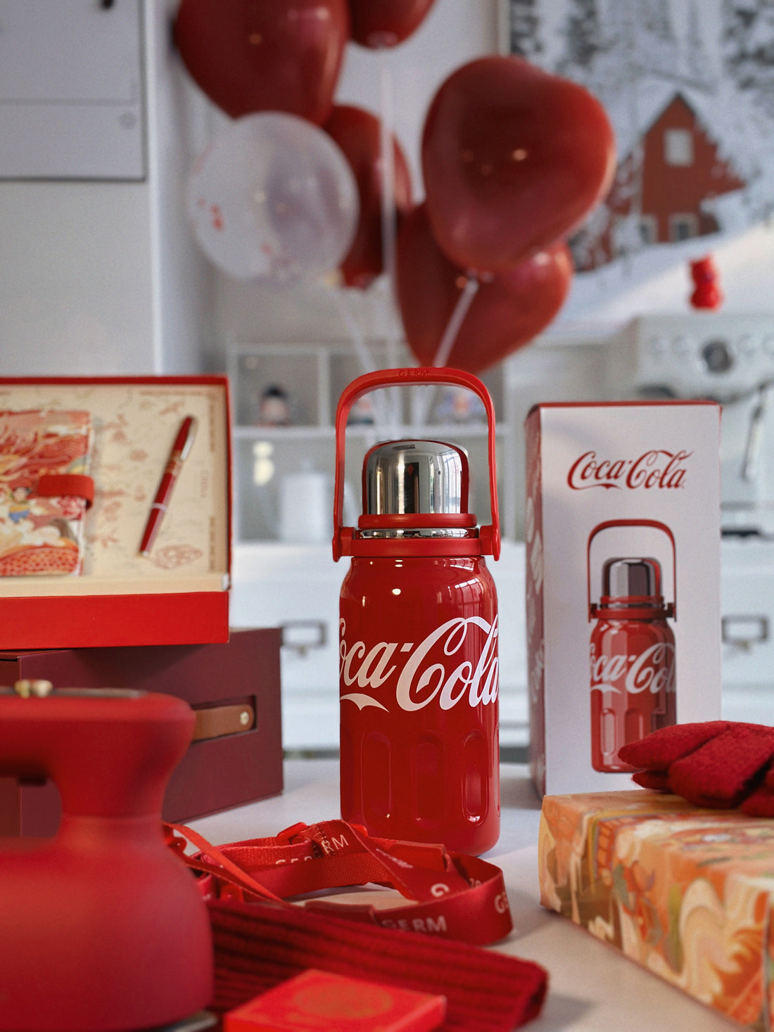 Coca-Cola-Termo Clásico Oficial Original de Acero Inoxidable 316 Grado alimenticio Fría/caliente hermética Tapa dual Filtro incorporado Portátil/Asa/correa/Boca Ancha antideslizante 800ml Blanco/Rojo